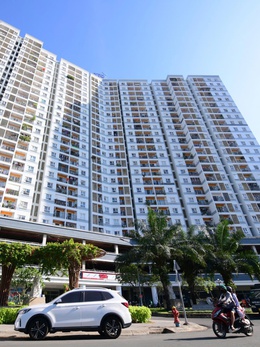 Nguồn cung ít và tỉ lệ chọi cao, nhà ở xã hội âm thầm tăng giá