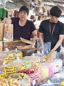 Thay đổi khung giờ tính giá điện, người dân cần chú ý gì; Một phương án tăng lương hưu từ 1-7