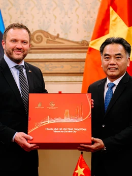 Estonia, đi đầu châu Âu về chuyển đổi số, chia sẻ kinh nghiệm với TP.HCM