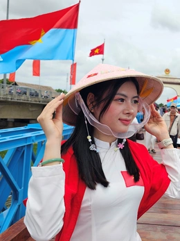 Rưng rưng ngày thống nhất đất nước ở nơi hai miền Bắc Nam chia cắt 21 năm ròng rã