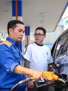 Chính phủ kéo dài việc giảm thuế nhập khẩu xăng dầu về 0% đến hết 30-6