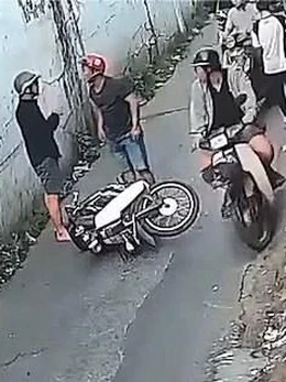 Làm rõ video vụ hùng hổ đánh người sau tai nạn ở TP.HCM