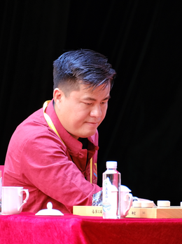 Lại Lý Huynh bứt phá, lấy lại vị thế số 1