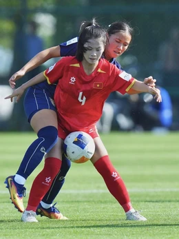 HLV Nhật Bản: 'U17 nữ Việt Nam chạy nhiều hơn Thái Lan'