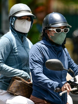 Hà Nội nắng nóng nhất cả nước, ngày mai còn nóng hơn