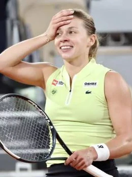Tay vợt nữ hạng 114 thế giới vào chung kết Roland Garros 2026