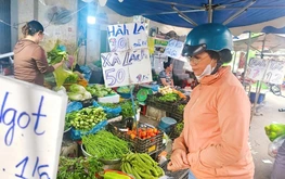 In Vietnam, vegetable prices surge to COVID-19 levels amid prolonged stormy weather