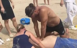 Foreign tourist dies in Mui Ne after being swept away by undercurrent