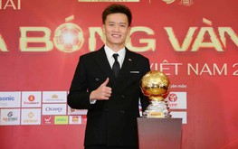 Midfielder Hoang Duc, striker Bich Thuy win Vietnam Golden Ball awards