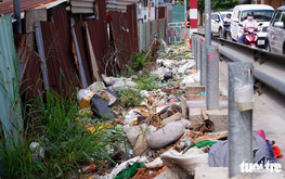 Ho Chi Minh City streets littered with household, construction waste
