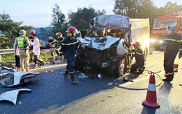 3 killed after passenger van crashes into tractor-trailer in central Vietnam