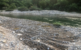 Illegal sand mining threatens scenic river in Da Nang’s eco-tourism area