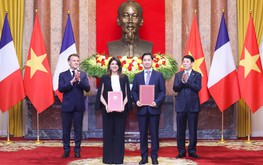 Vietnam, France sign vaccine technology transfer deal during President Macron’s state visit
