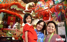 Traditional lanterns draw visitors to historic temple in Ho Chi Minh City