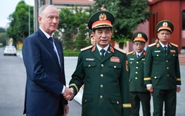 Vietnam, Russia seek to deepen maritime, defense cooperation