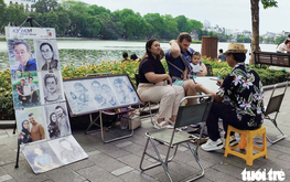 Absence of portrait artists leaves sense of loss around iconic Hanoi lake