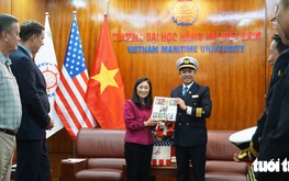 US ambassador visits Vietnam Maritime University for academic cooperation