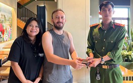 Vietnam’s Phu Quoc police help Turkish tourist recover lost wallet 