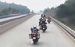 11 foreign motorcyclists fined for riding on expressway in northern Vietnam
