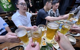 Why you can drink beer easily but not 2 liters of water at once