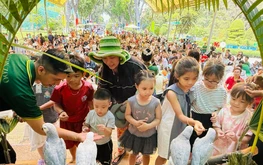 Saigon Zoo and Botanical Gardens marks 162nd anniversary