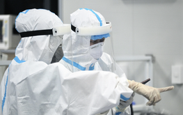 Vietnam health ministry advises public not to panic about new COVID-19 variant