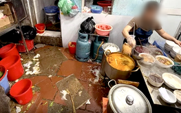 Hanoi ‘bun rieu’ stall shut over hygiene complaint from Chinese tourist