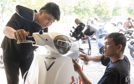 More young people in Ho Chi Minh City turn to electric motorbikes 