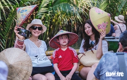 Breakfast @ Tuoi Tre News - April 7