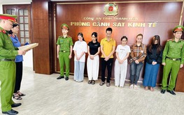 In Vietnam, police bust ring that sold 100,000 fake perfume bottles