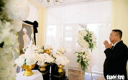 Ho Chi Minh City representative pays respects to late Thai princess at consulate