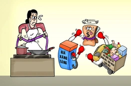 Giá xăng dầu tăng, bà nội trợ 'méo mặt' nhất