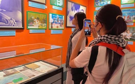 Giới trẻ tìm đến các bảo tàng lịch sử mừng ngày thống nhất