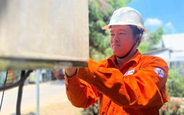 Cuộc thi clip ‘50 năm - Tỏa sáng miền Nam’: Ước mơ trở thành công nhân ngành điện