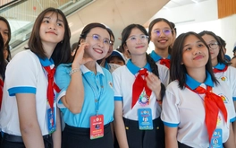 Đại biểu học lớp 6 làm Chatbot, hiến kế cho tập đoàn công nghệ bồi dưỡng nhân tài
