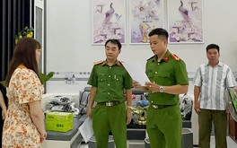 Bắt hai nghi phạm lừa đảo chiếm đoạt 3,2 tỉ đồng từ vay tiền qua app