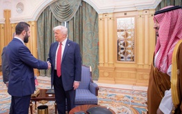 Ông Trump trở thành tổng thống Mỹ đầu tiên gặp lãnh đạo Syria trong 25 năm