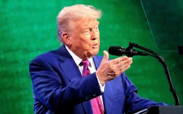 Tỉ lệ ủng hộ ông Trump bất ngờ tăng lại, dân Mỹ bớt lo suy thoái