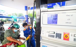 Giá xăng dầu đồng loạt tăng trở lại