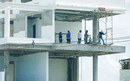 Công nhân thiệt mạng do xe rùa công trình rơi trúng