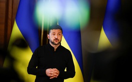 Ông Zelensky không hề mua 51% cổ phần công ty bạch kim ở Nam Phi