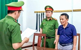 Bắt đại gia Khoa ‘gỗ’ lừa chạy án lấy 16 tỉ đồng