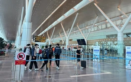 Ngày đầu Vietnam Airlines khai thác toàn bộ ở nhà ga T3 Tân Sơn Nhất: suôn sẻ, ổn định