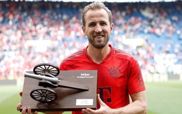 Harry Kane xác lập kỷ lục mới sau khi có danh hiệu đầu tiên