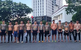 Triệt phá nhóm giang hồ cho vay lãi nặng hoạt động ở Tiền Giang, thu giữ nhiều súng đạn