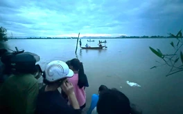 Nam sinh lớp 6 đuối nước mất tích, công an phát thông báo tìm kiếm