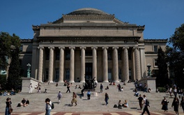 Chính sách nhập cư của Tổng thống Trump đe dọa nguồn thu của Đại học Columbia