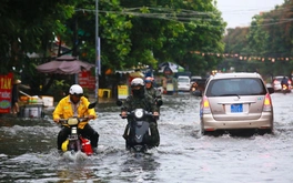 Đường Đặng Thùy Trâm 'ngập như cơm bữa', dân mong sớm có dự án chống ngập