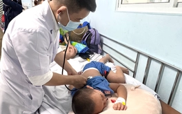 Ca mắc tay chân miệng, sốt xuất huyết tại TP.HCM tăng mạnh, nguy cơ dịch chồng dịch