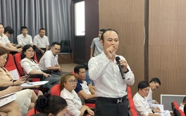 Chủ doanh nghiệp muốn tuyển sinh viên làm công nhân, 'mặt mày hiền lành, không xăm trổ' duyệt ngay